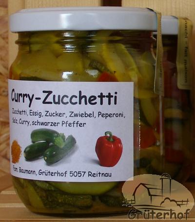 Curry-Zucchetti gehobelt mit Peperoni